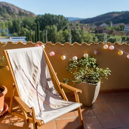 Apartamento Atico Con Terraza En Graus-pirineo De Huesca