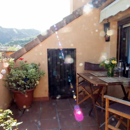 Atico Con Terraza En Graus-pirineo De Huesca * Graus