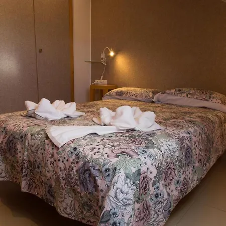 Atico Con Terraza En Graus-pirineo De Huesca * Graus