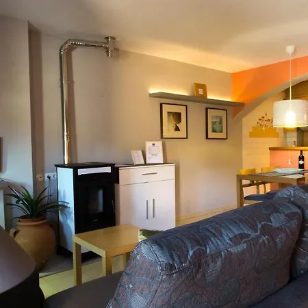 Atico Con Terraza En Graus-pirineo De Huesca *