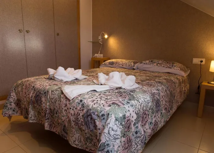 Atico Con Terraza En Graus-pirineo De Huesca * Graus