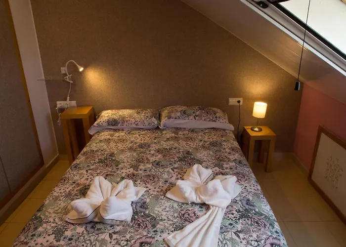 Atico Con Terraza En Graus-pirineo De Huesca